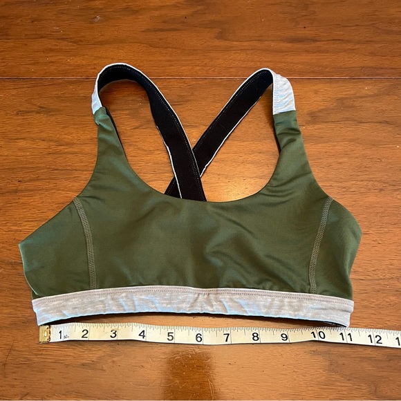 Cross back sports bra - Picture 3 of 4